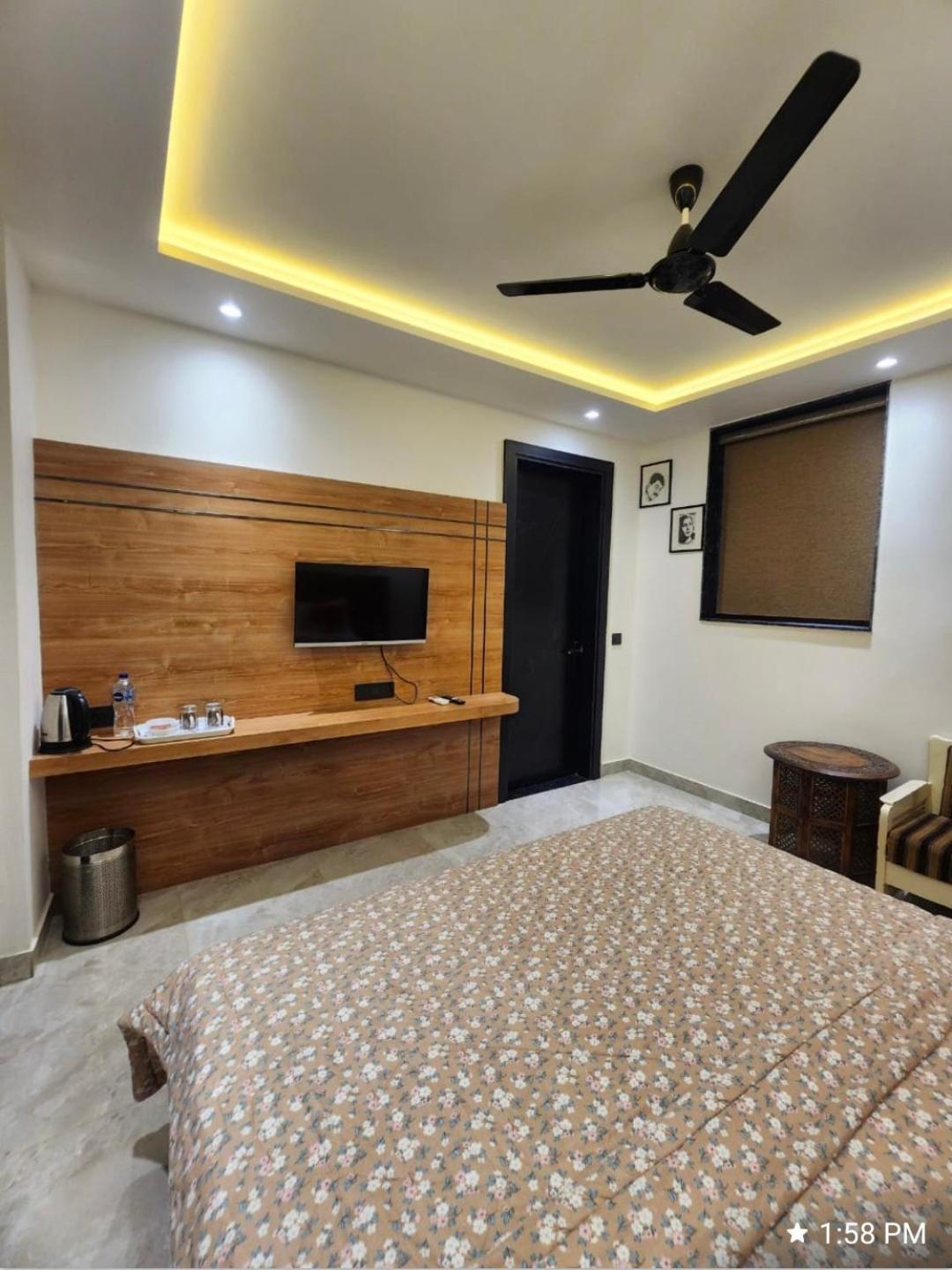 Khas Mahal Homestay Agra  Buitenkant foto